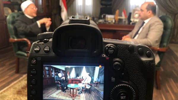 الدكتور شوقي علام