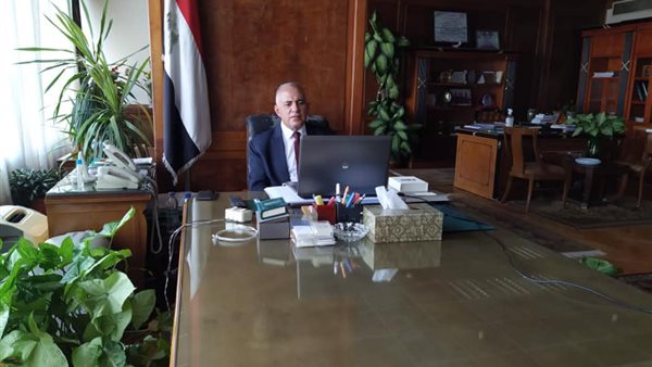 وزير الري خلال الاجتماع