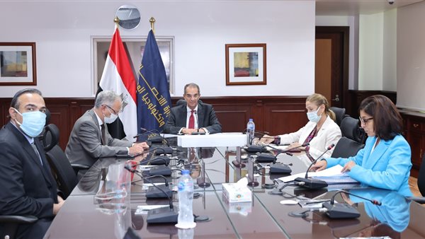 عمرو طلعت وزير الاتصالات