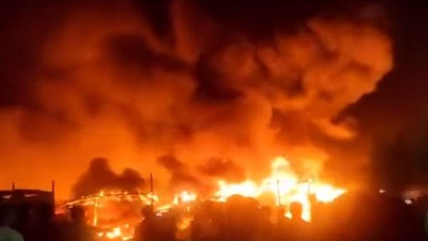 جانب من الحريق 