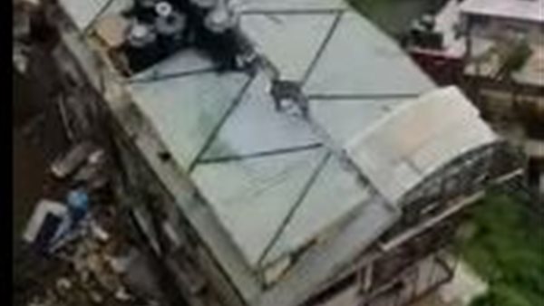 جانب من الفيديو 