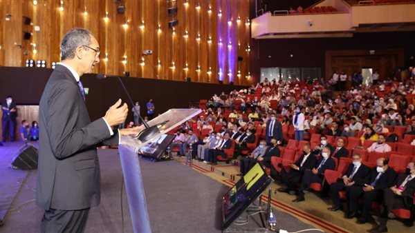 وزير الاتصالات وتكنولوجيا