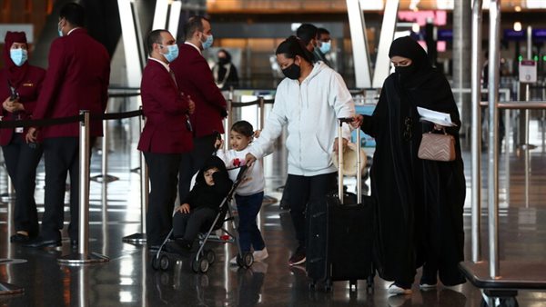 مسافرون في مطار الدوحة