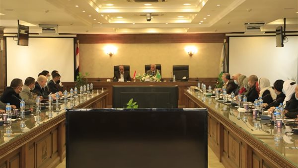 محافظ الجيزة خلال