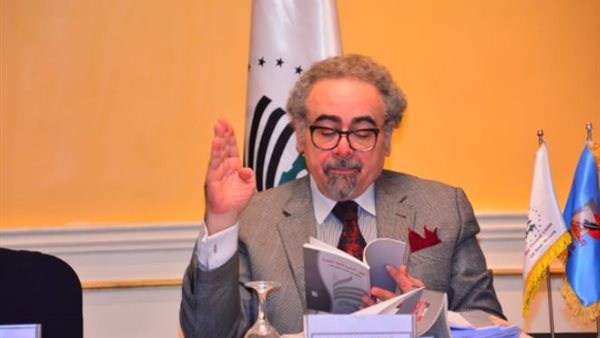 الدكتور علاء عبد