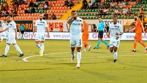 أحمد ياسر ريان 