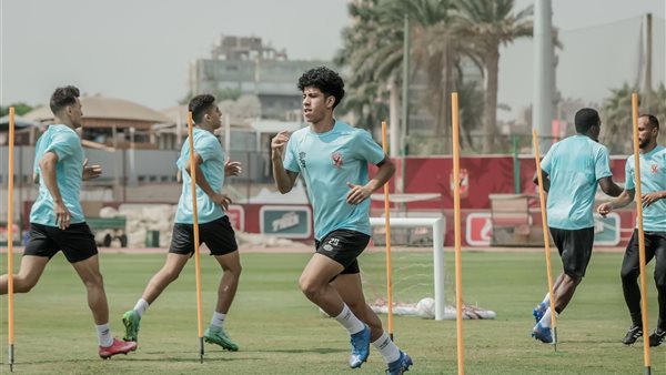 جانب من تدريبات الأهلي