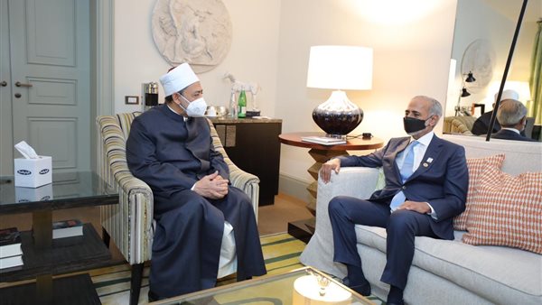 شيخ الأزهر ووزير