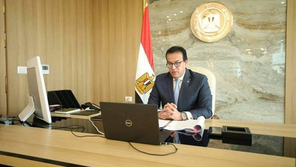 وزير التعليم العالى