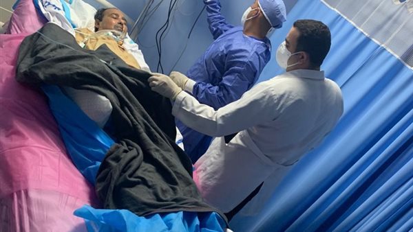 المواطن المصري يتلقى