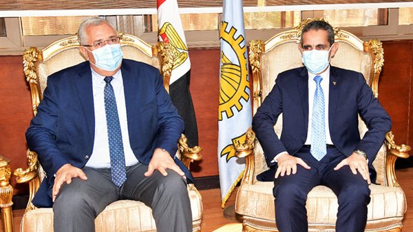 محافظ الغربية يستقبل