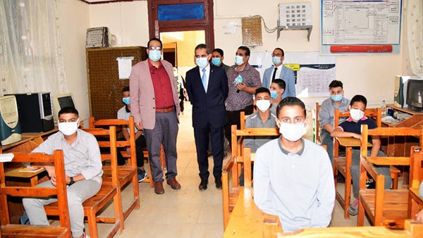 محافظ الغربية خلال