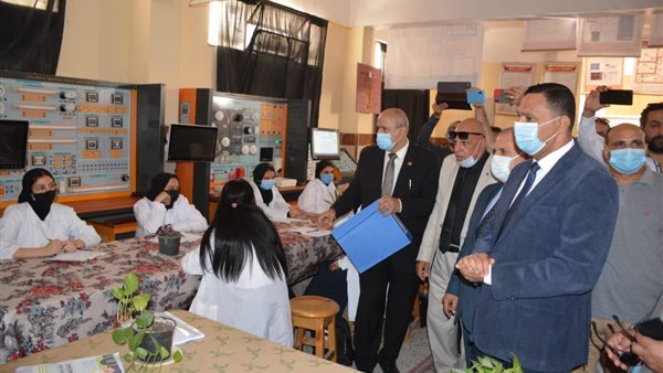 محافظ الدقهلية خلال