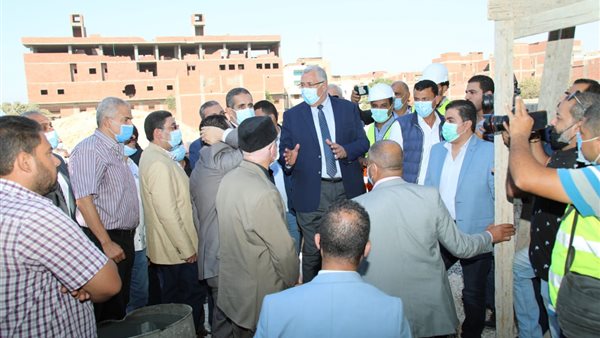 وزير الزراعة خلال