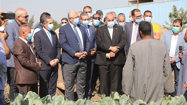 وزير الزراعة ومحافظ