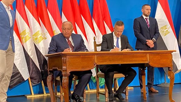 جانب من مراسم التوقيع