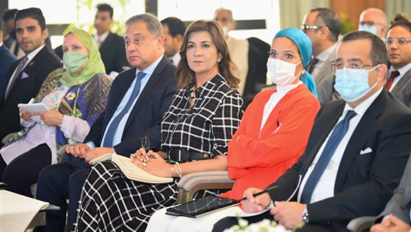 نبيلة مكرم وزيرة