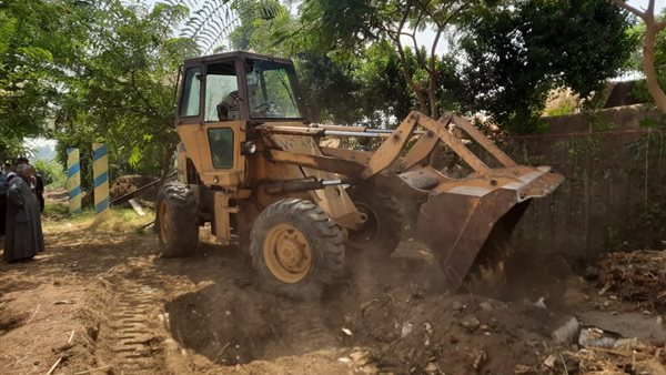 جانب من عمليات الازالة