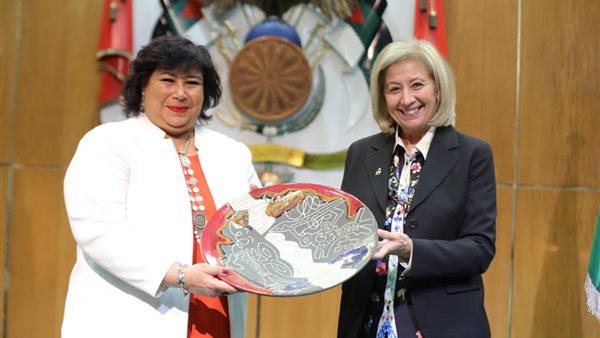 وزيرا الثقافة في