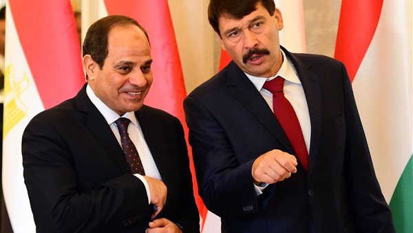 السيسي ويانوش أدير