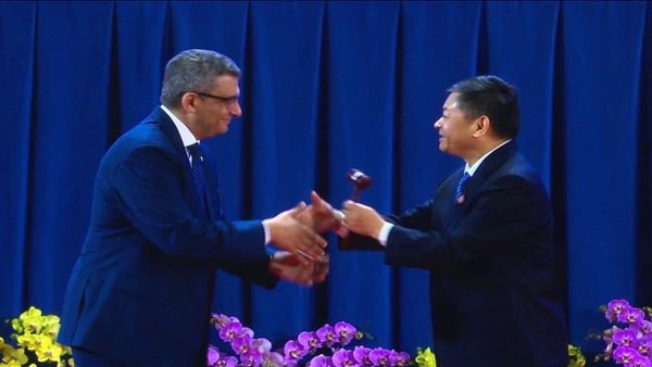 السفير الدكتور محمد