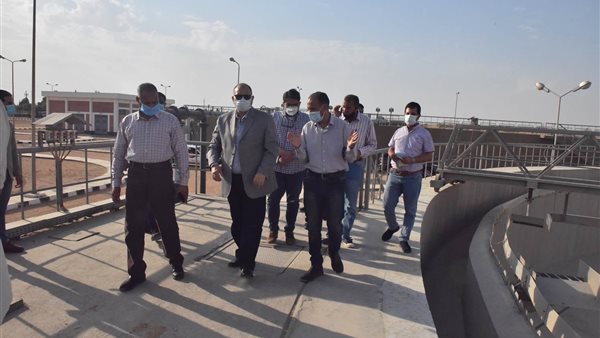 محافظ اسيوط خلال