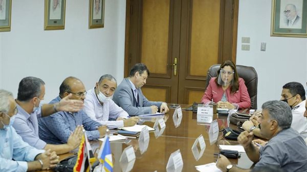 محافظ دمياط خلال