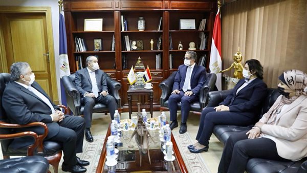 اجتماع وزيرا السياحة