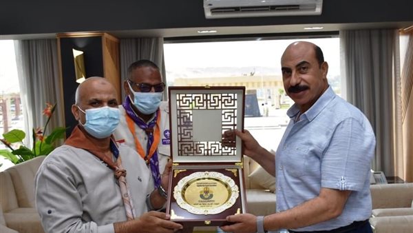 محافظ أسوان يتسلم