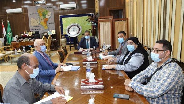 محافظ المنوفية خلال