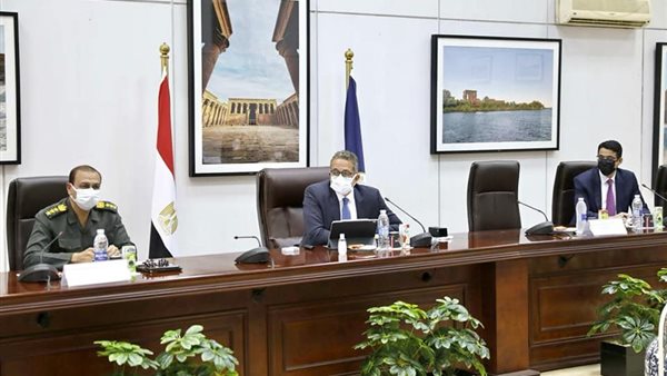 الدكتور خالد العناني