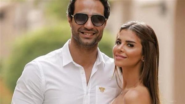 كريم فهمي وزوجته