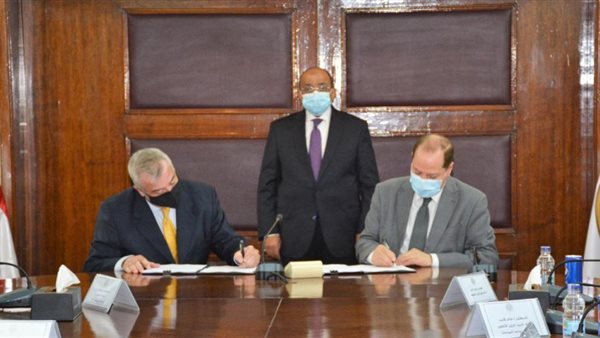 جانب من مراسم التوقيع