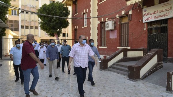 محافظ أسيوط خلال