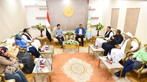 محافظ مطروح يستقبل