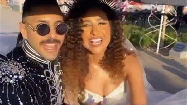 حسن أبو الروس وزوجته