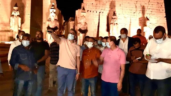 وزير السياحة خلال