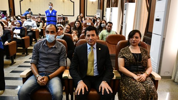 وزير الرياضة 