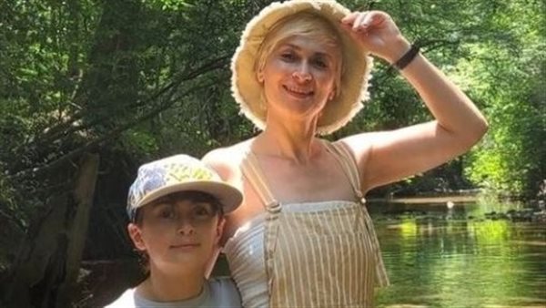 مديرة التصوير وابنها