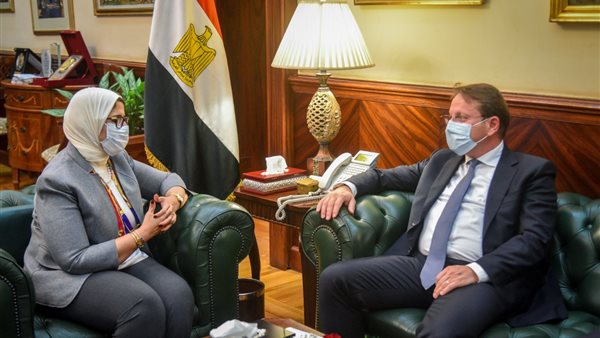 وزيرة الصحة تستقبل