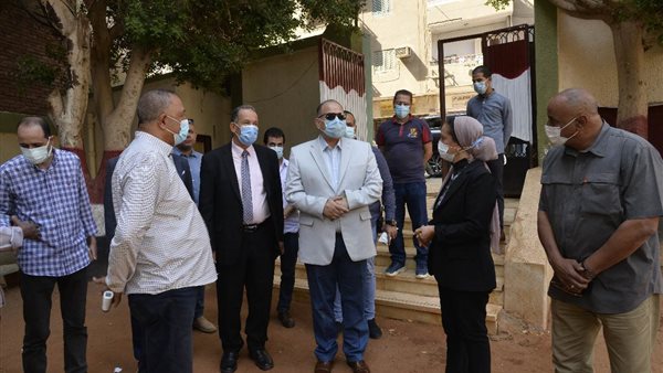 محافظ أسيوط خلال