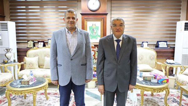 محافظ المنيا يكرم