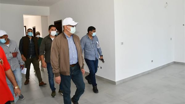 وزير الاسكان خلال