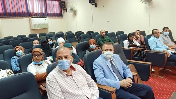 جانب من الندوة