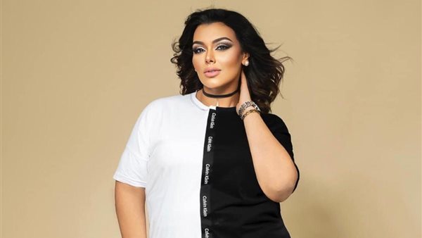 الفنانة ندي رحمى