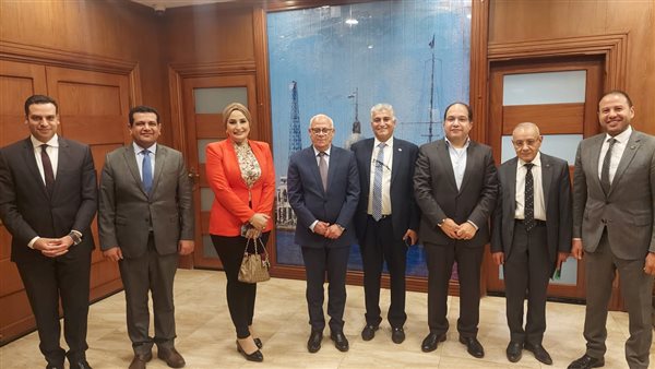 محافظ بورسعيد أثناء