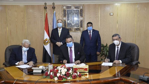 جانب من مراسم التوقيع