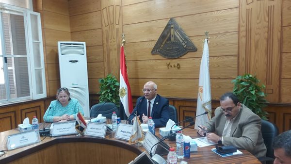 رئيس جامعه بنها يرأس