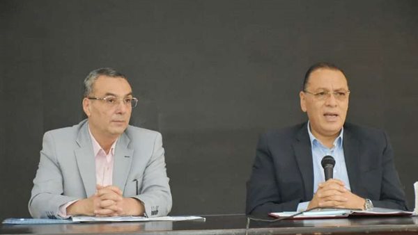 محافظ الشرقية خلال