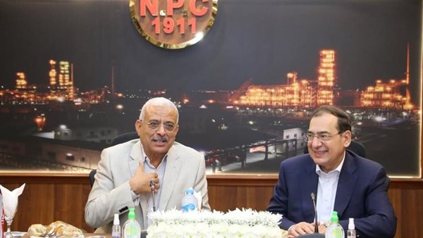 وزير البترول ومحافظ